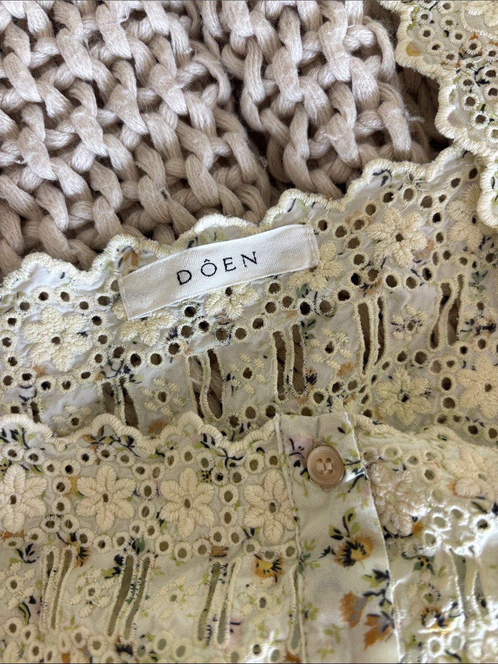 Doen Cream Floral Eyelet Lace Camisole - Picture 5 of 9